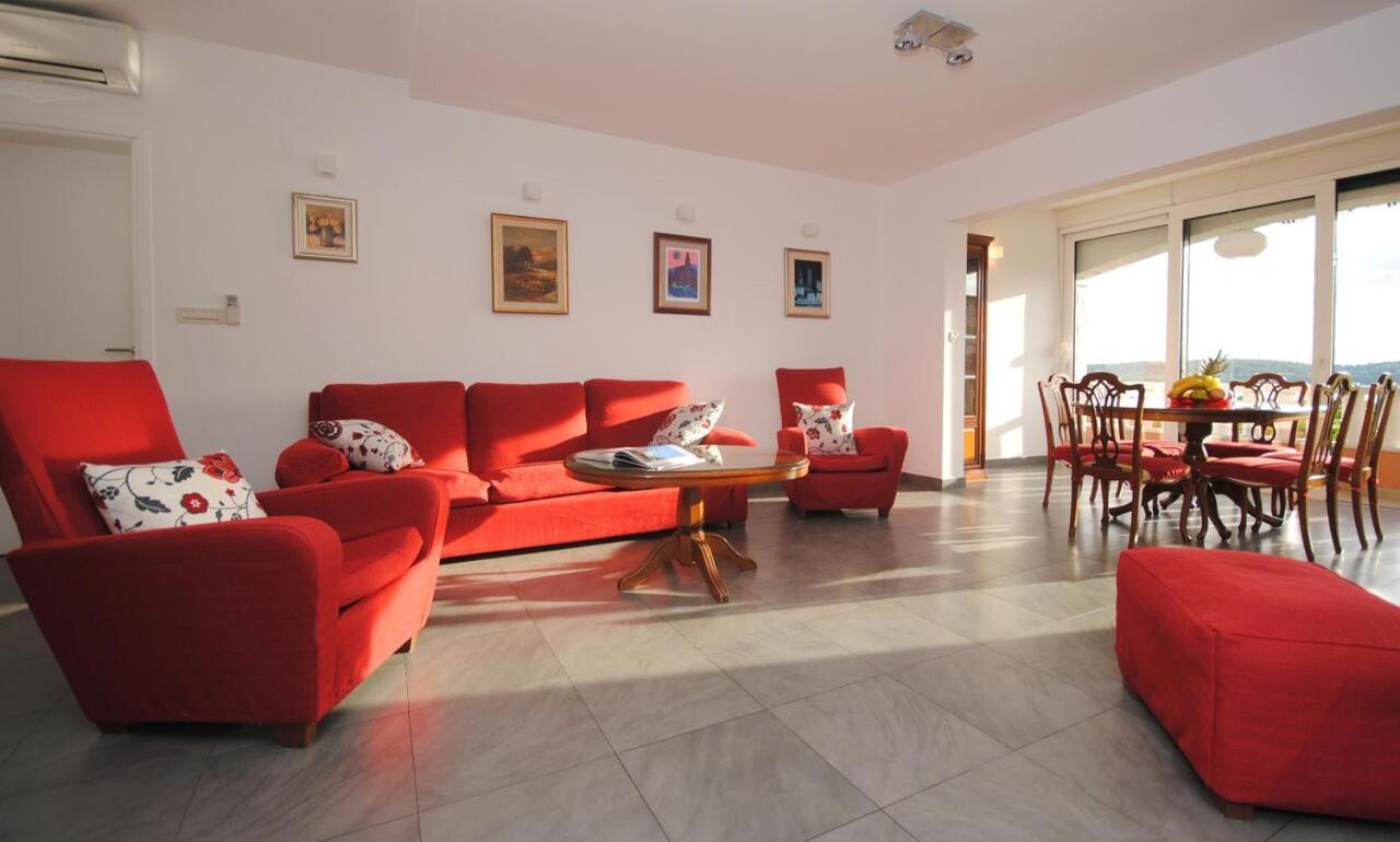 Seaview Luxury Apartment "Lucy" With Terrace & Vintage Summer Kitchen Trogir Exterior foto