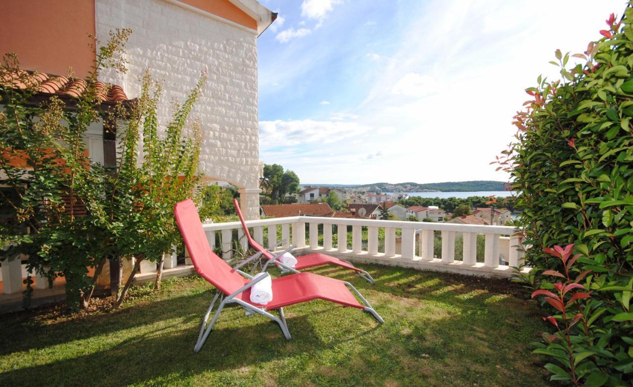 Seaview Luxury Apartment "Lucy" With Terrace & Vintage Summer Kitchen Trogir Exterior foto