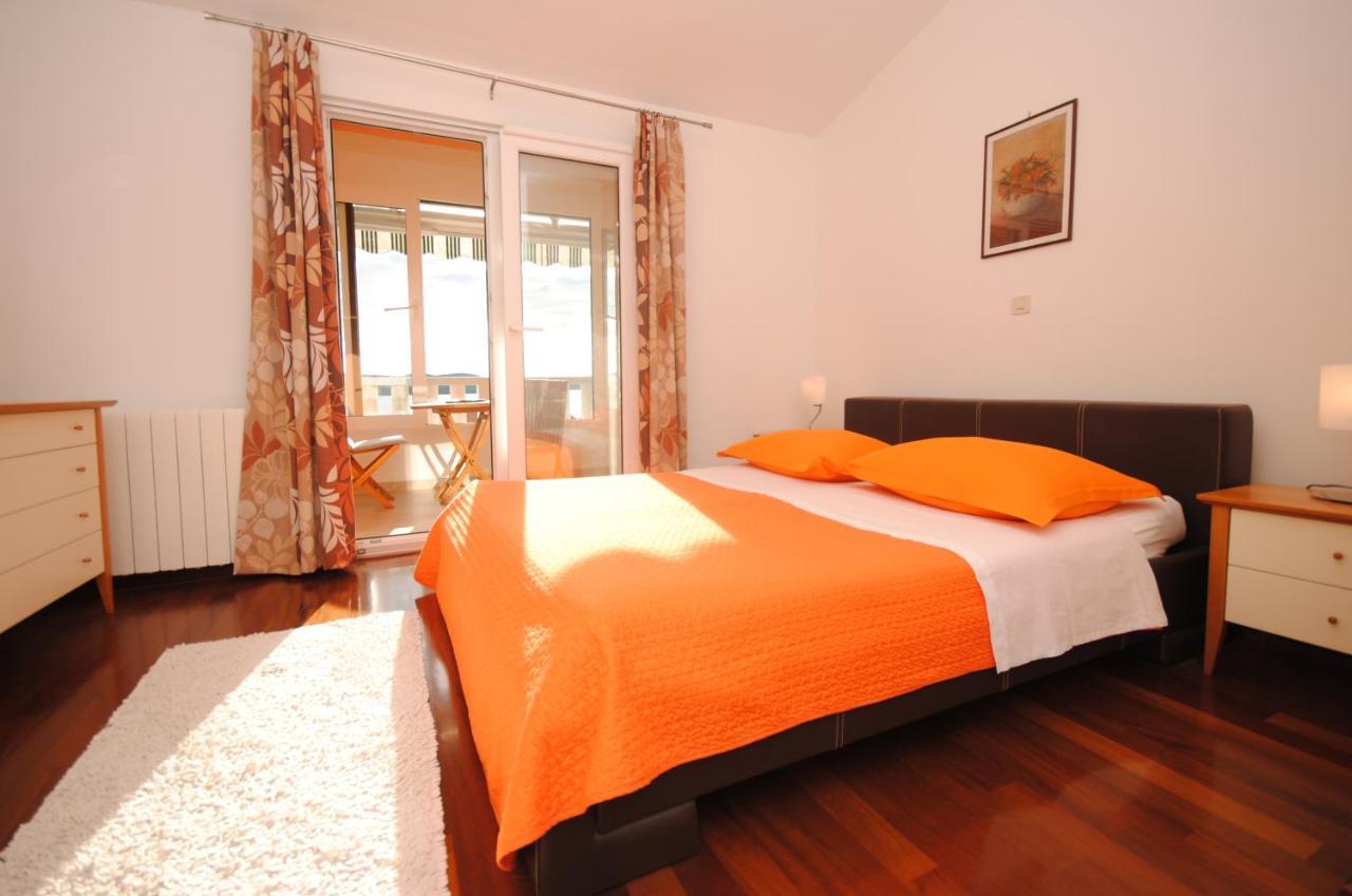 Seaview Luxury Apartment "Lucy" With Terrace & Vintage Summer Kitchen Trogir Exterior foto