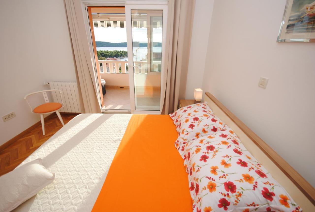 Seaview Luxury Apartment "Lucy" With Terrace & Vintage Summer Kitchen Trogir Exterior foto
